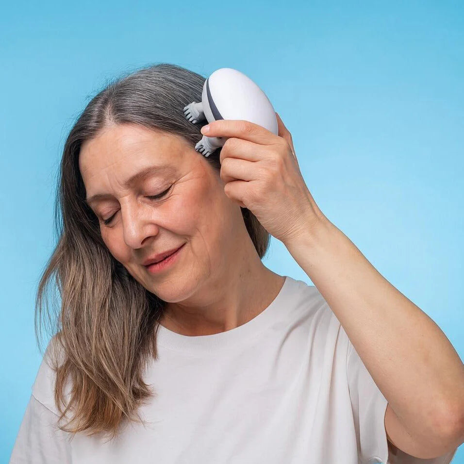 CapiLux™ - Masajeador 360º para el crecimiento del cabello y alivio del estrés 💆